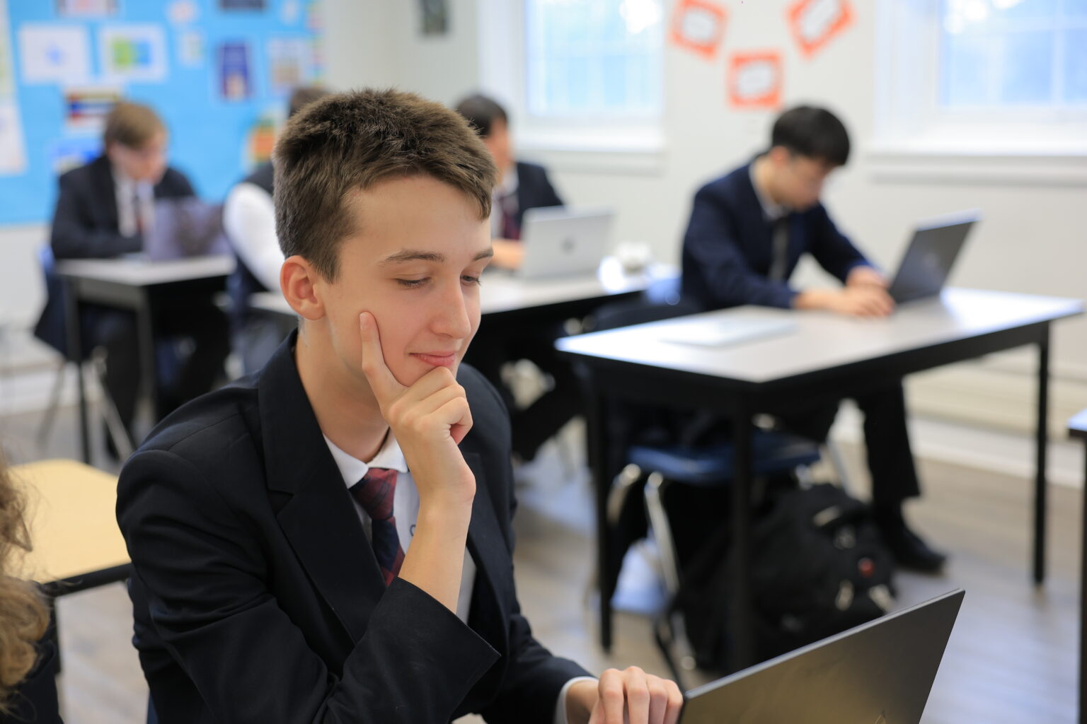 Century Private School 高中課程 Grade 9 至 Grade 12