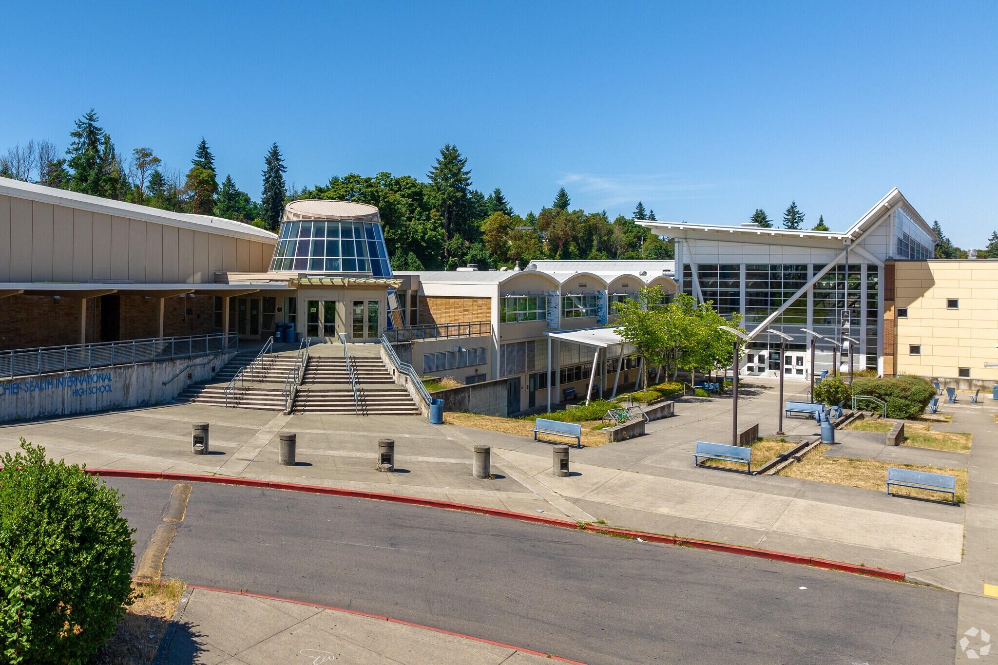 Chief Sealth International High School