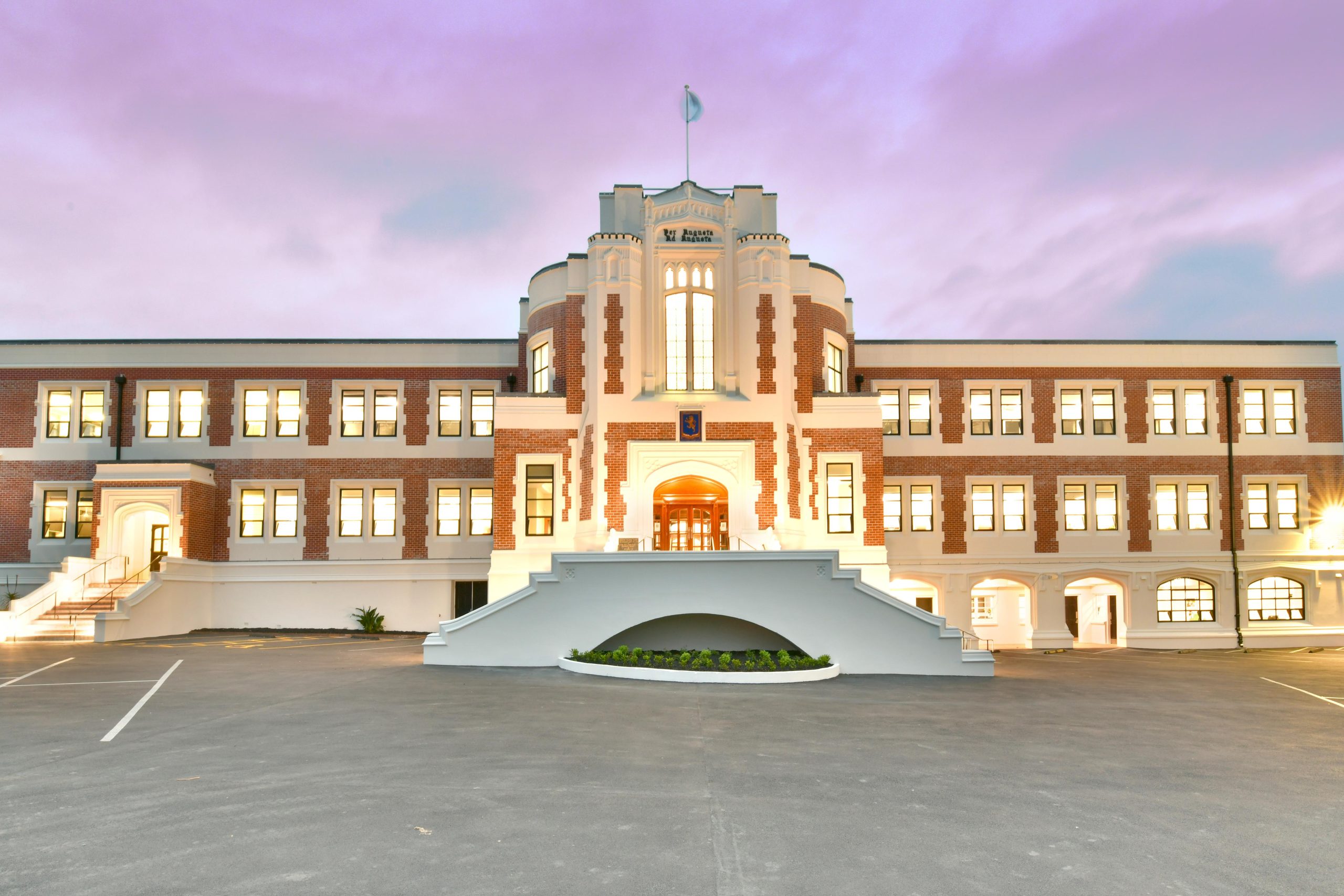 Takapuna Grammar School 紐西蘭中學