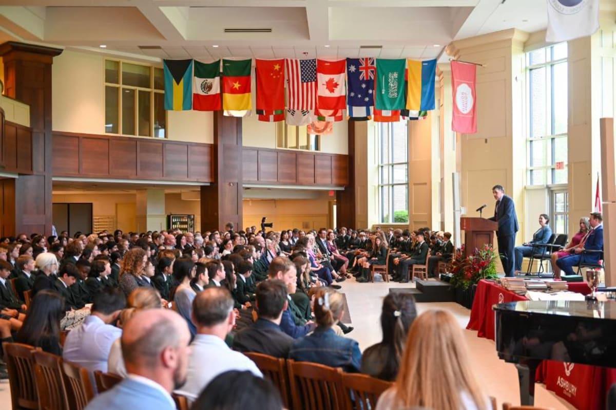 Ashbury College 領導力服務與國際交流