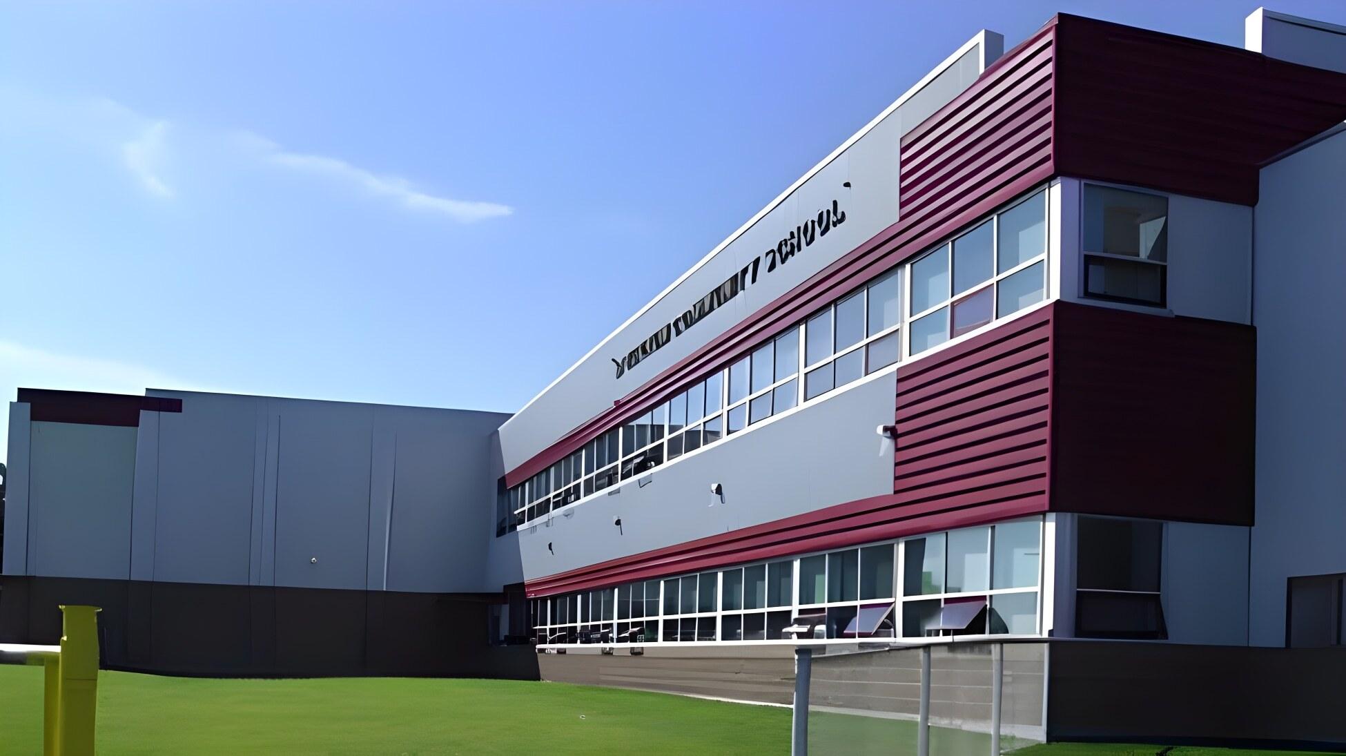 Spectrum Community School 斯佩克特倫社區高中校園