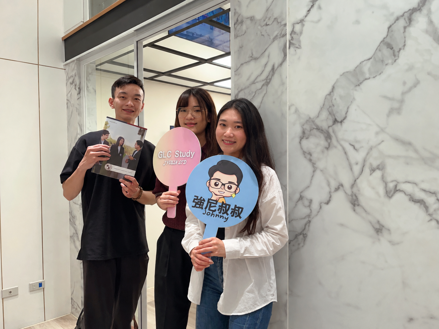 加拿大學校官方合作